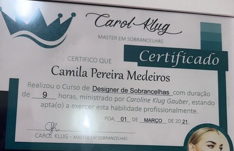 Certificado do Curso de Design de Sobrancelhas em nome de Camila Pereira Medeiros, 9 horas, março de 2021.