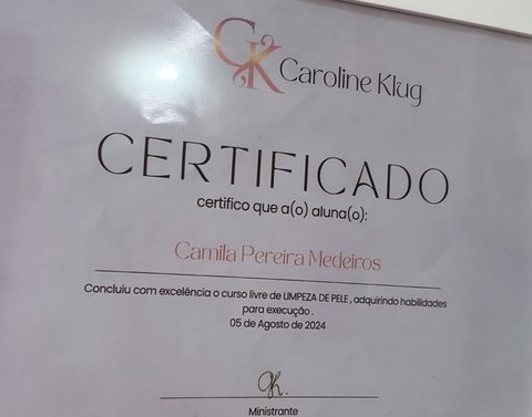 Certificado do curso livre de Limpeza de Pele em nome de Camila Pereira Medeiros, agosto de 2024.